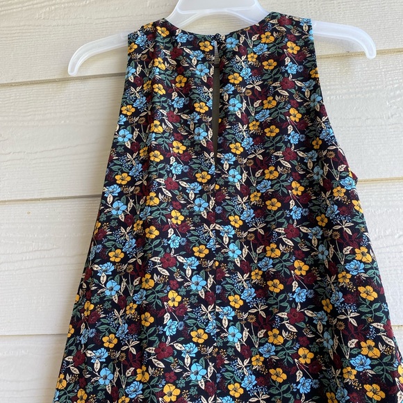 NWT BCBG Paris Women’s V Neck Dress -Floral Medium - Picture 5 of 8